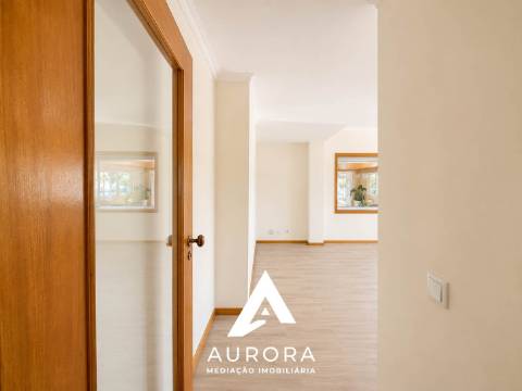 Apartamento T1 | 1.ª Linha de Praia | São Félix da Marinha