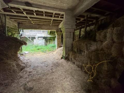 Moradia para restauro em Castro Laboreiro, Viana do Castelo