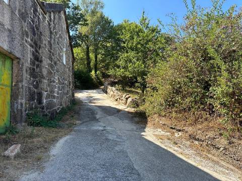 Moradia para restauro em Castro Laboreiro, Viana do Castelo