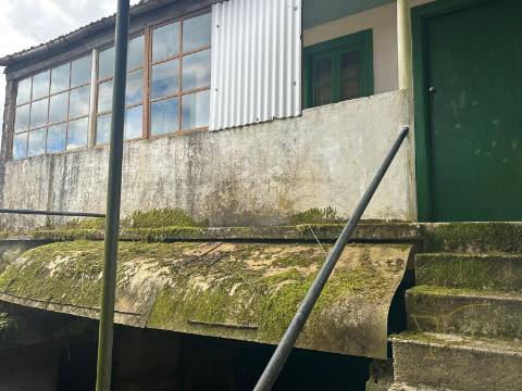 Moradia para restauro em Castro Laboreiro, Viana do Castelo