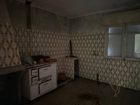Moradia para restauro em Castro Laboreiro, Viana do Castelo; ImoFaçanha