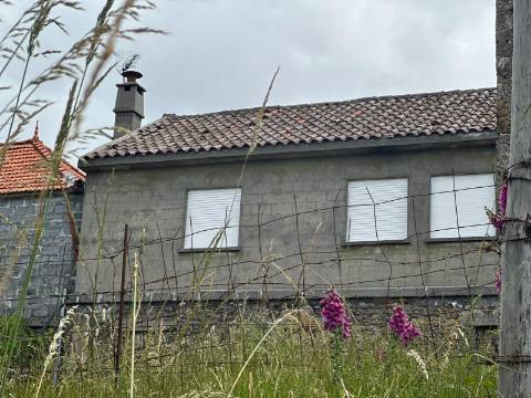 Moradia para restauro em Castro Laboreiro, Viana do Castelo; ImoFaçanha