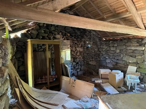 Oportunidade Única Investimento Turismo Rural, Moradia com Projeto| Varziela,
