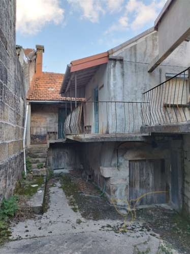 Moradia para restauro em Castro Laboreiro, Viana do Castelo