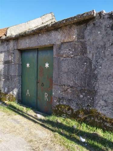 Moradia para restauro em Castro Laboreiro, Viana do Castelo