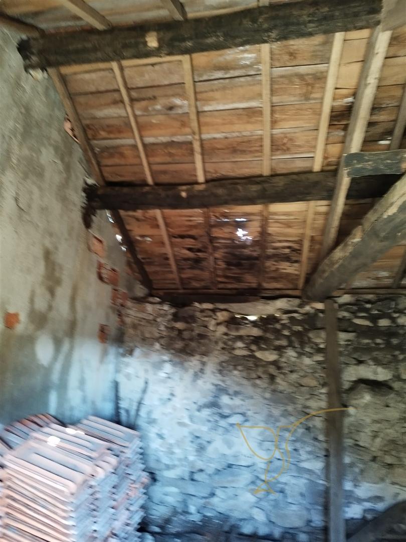 Moradia para restauro em Castro Laboreiro, Viana do Castelo