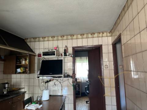 Moradia para restauro em Castro Laboreiro, Viana do Castelo