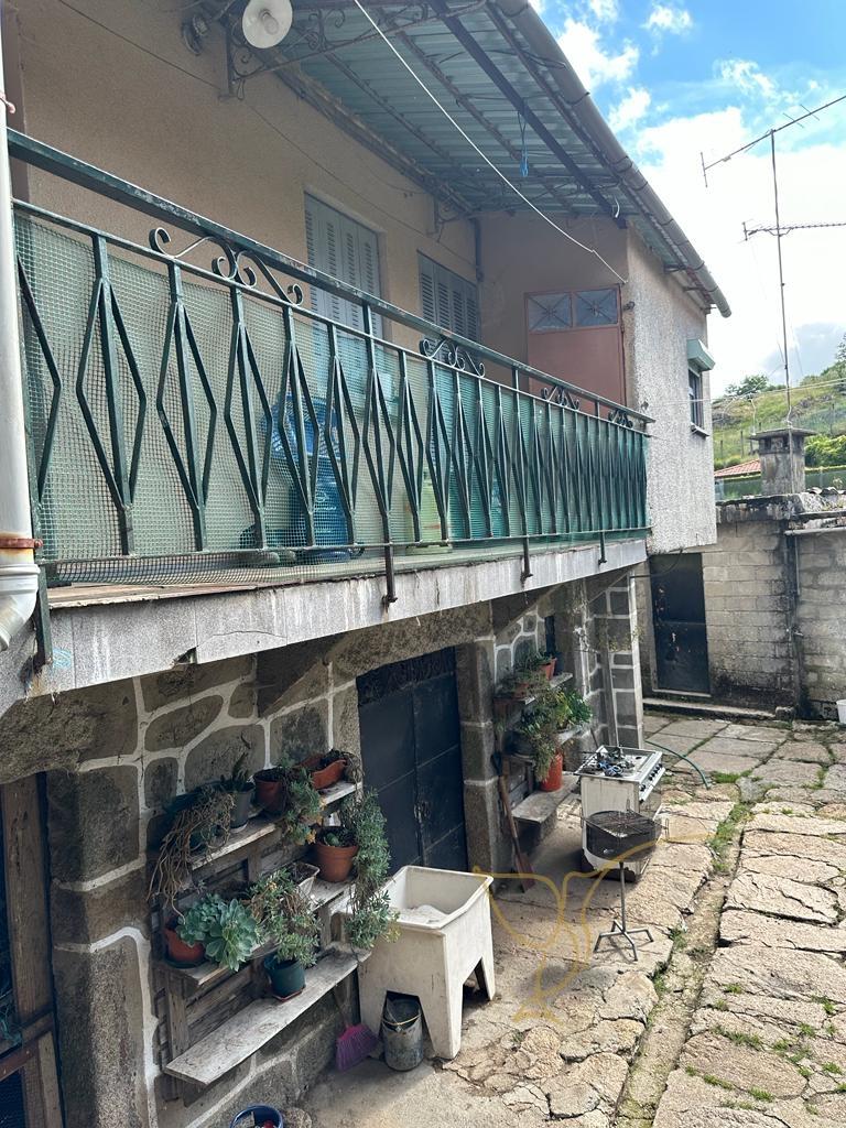 Moradia para restauro em Castro Laboreiro, Viana do Castelo