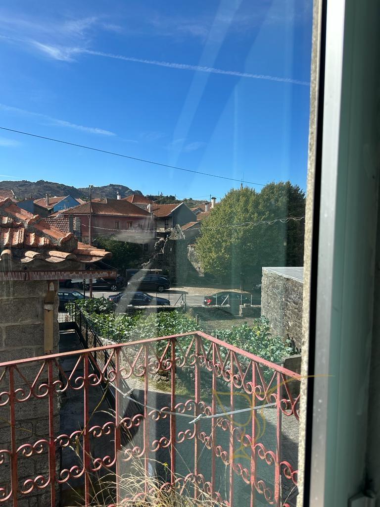 Moradia para restauro em Castro Laboreiro, Viana do Castelo