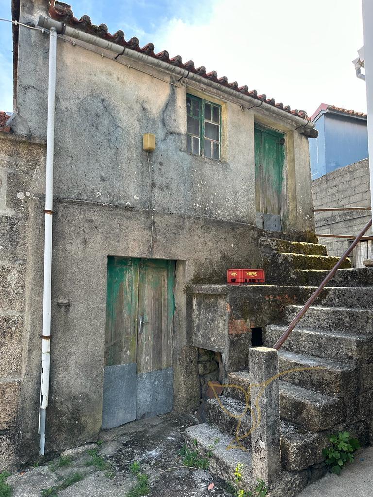 Moradia para restauro em Castro Laboreiro, Viana do Castelo