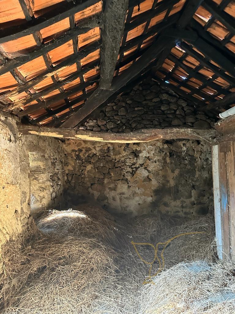 Moradia para restauro em Castro Laboreiro, Viana do Castelo