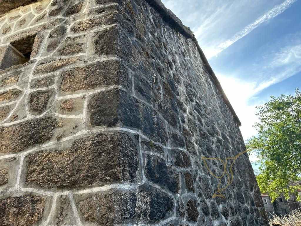 Moradia para restauro em Castro Laboreiro, Viana do Castelo