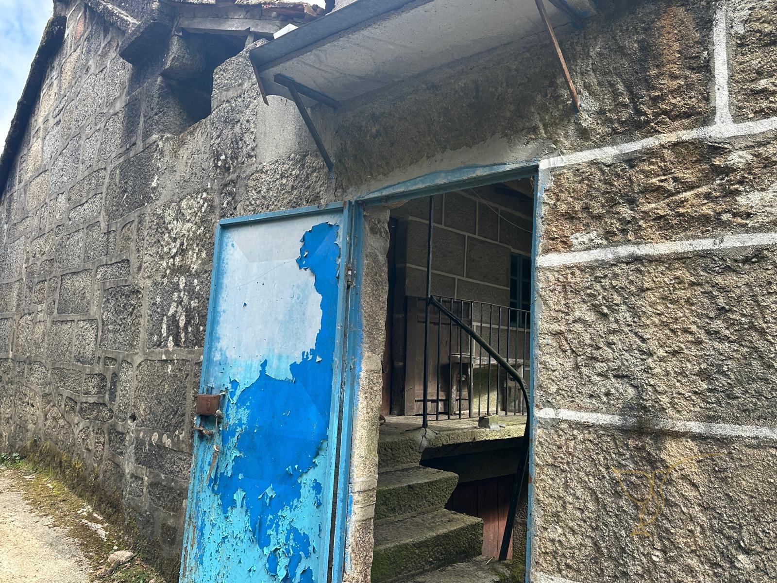 Moradia para restauro em Castro Laboreiro, Viana do Castelo