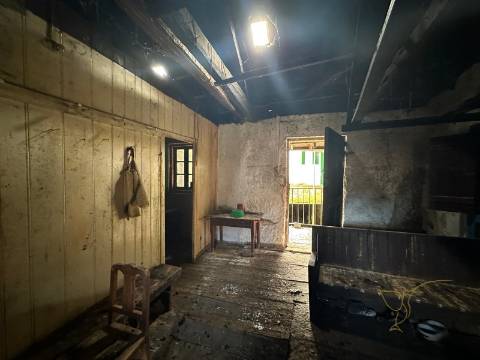 Moradia para restauro em Castro Laboreiro, Viana do Castelo