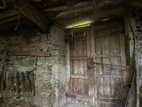 Moradia para restauro em Castro Laboreiro, Viana do Castelo; ImoFaçanha