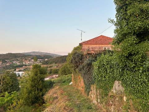 Moradia para Restaurar, Parada Monte, Melgaço