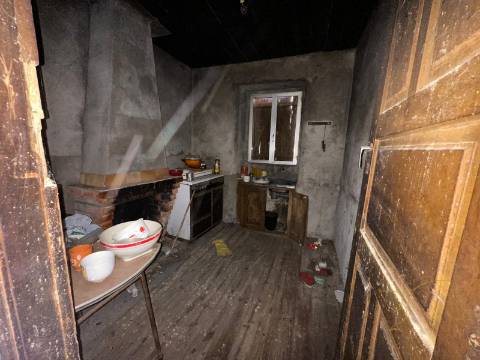 Moradia para Restaurar, Parada Monte, Melgaço