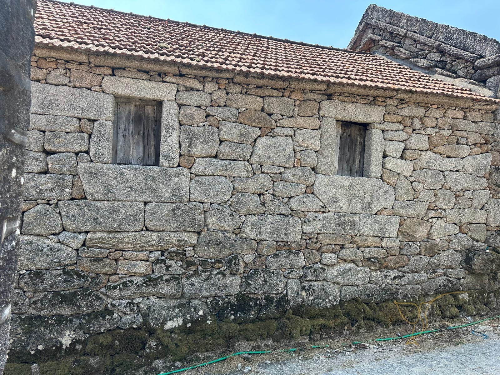 Moradia para restauro em Castro Laboreiro, Viana do Castelo; ImoFaçanha