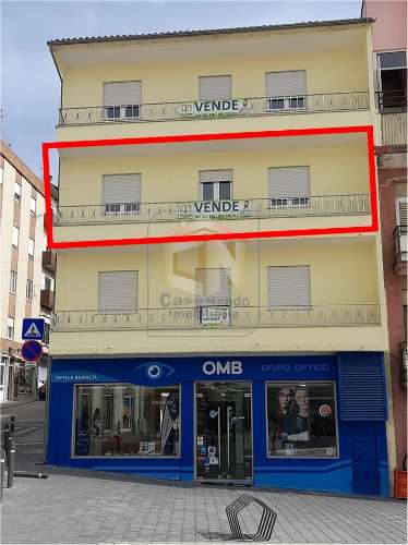 Vende-se Apartamento T2 no centro do Sabugal