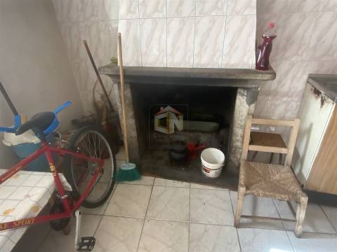 Moradia Geminada V1 em Miuzela, concelho do Almeida