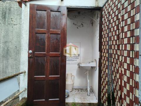 Moradia para reconstruir em Plena Serra de Malcata