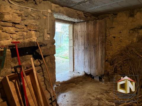 Moradia T2 em Pedra em Seixo do Côa - Sabugal - 58900€