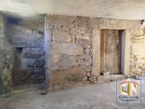 Moradia T2 em Pedra em Seixo do Côa - Sabugal - 58900€