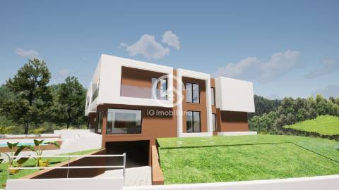 Moradia T4 e T5 em Tróia com piscina