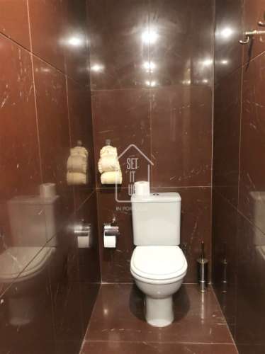 Apartamento T4+1 com garagem para 4 carros
