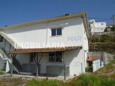 Loja  Venda em Sanfins do Douro,Alijó