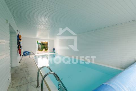 Moradia Geminada V4, com piscina interior, em Real, Braga
