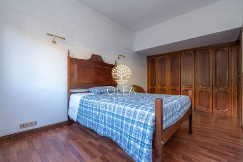 Apartamento T4+1 com Varanda de 40m² | Localização Priviligiada I SOLUM