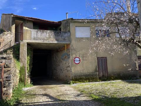 Moradia para Restaurar T5 Venda em Vilar Chão,Alfândega da Fé