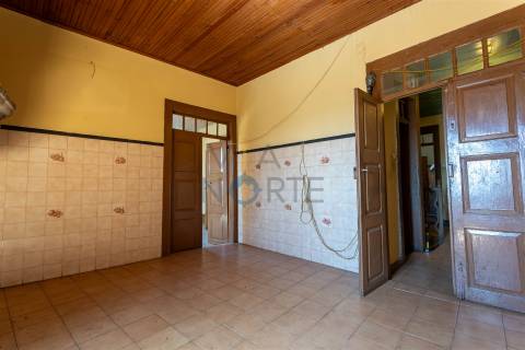 Moradia Rústica T7 Venda em Castro Vicente,Mogadouro