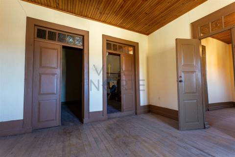 Moradia Rústica T7 Venda em Castro Vicente,Mogadouro