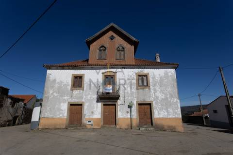 Moradia Rústica T7 Venda em Castro Vicente,Mogadouro