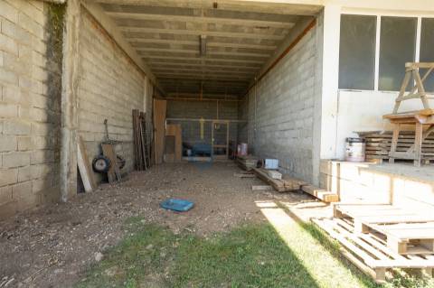 Pavilhão  Venda em Alfândega da Fé,Alfândega da Fé