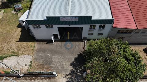 Pavilhão  Venda em Alfândega da Fé,Alfândega da Fé