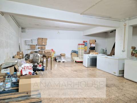 Pastelaria com 290m² em Queluz | Excelente Localização a funcionar