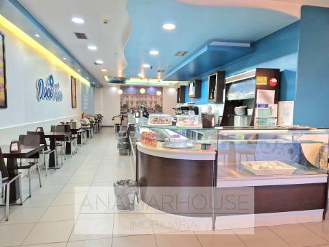 Pastelaria com 290m² em Queluz | Excelente Localização a funcionar