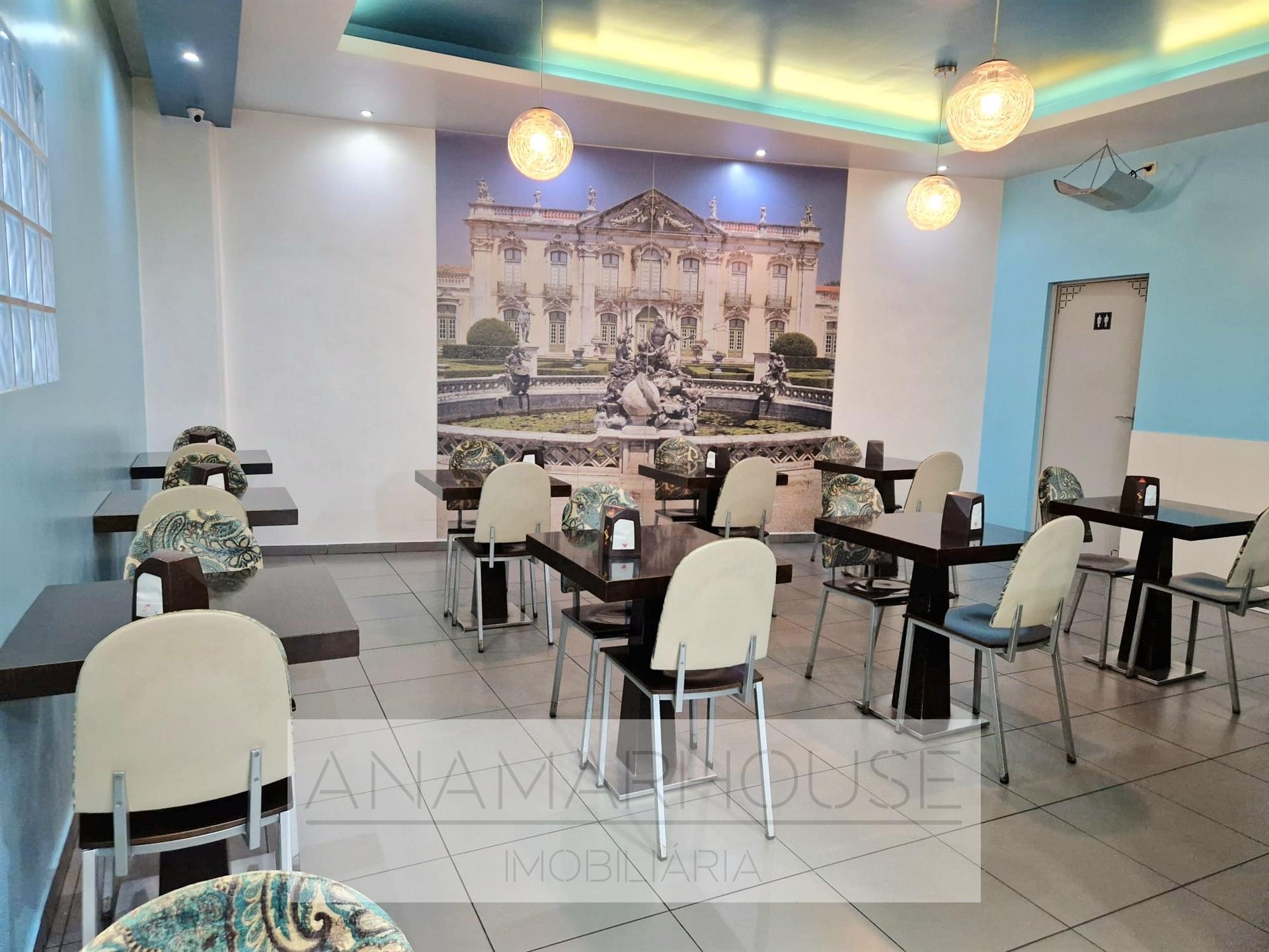 Pastelaria com 290m² em Queluz | Excelente Localização a funcionar