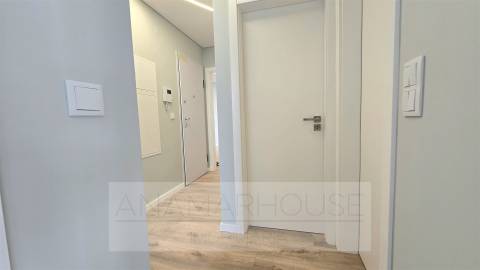 T2 remodelado primeiro andar, Mina de água, Amadora,Lisboa