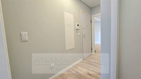 T2 remodelado primeiro andar, Mina de água, Amadora,Lisboa