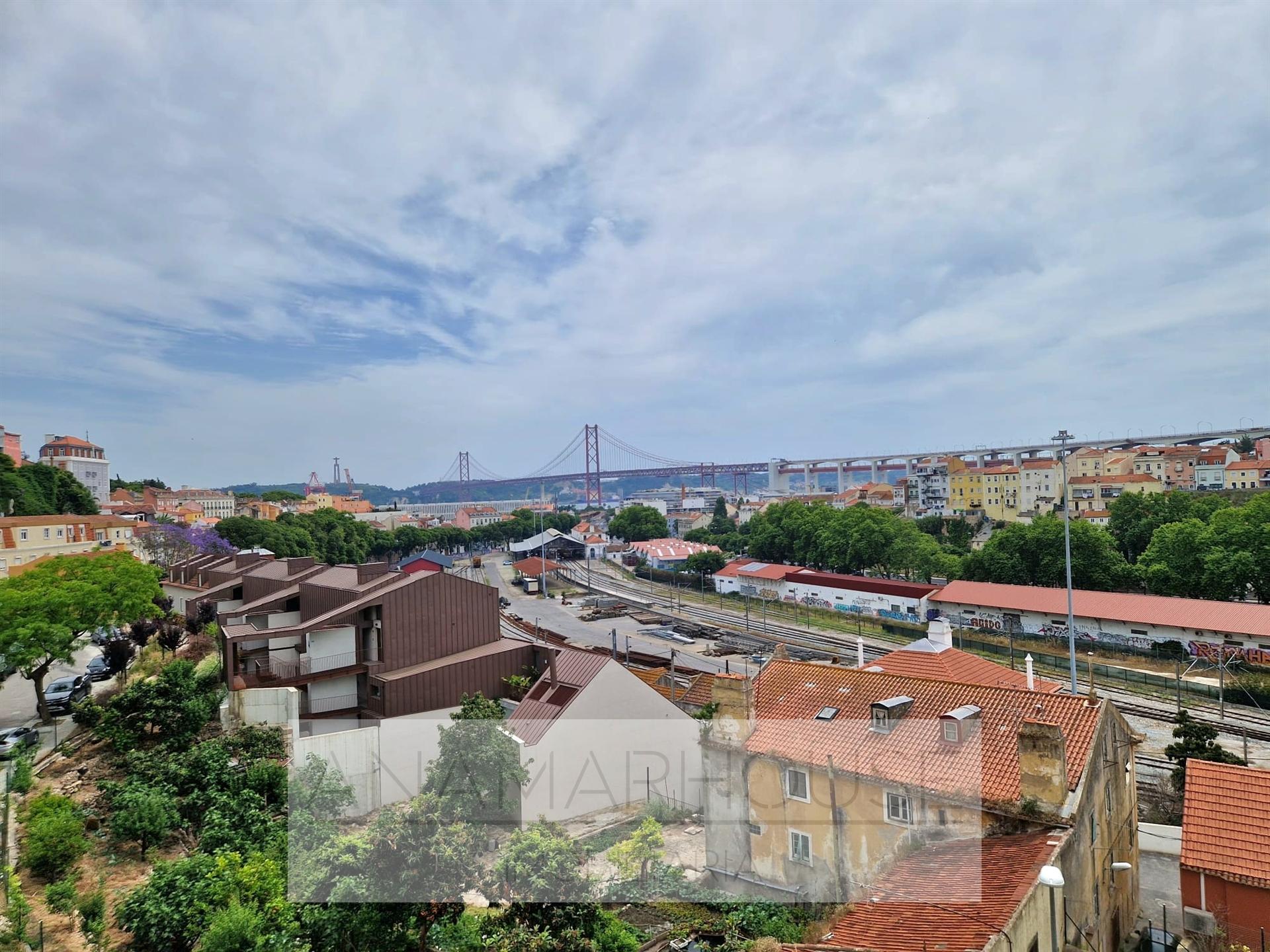 Moradia reabilitada — Estrela