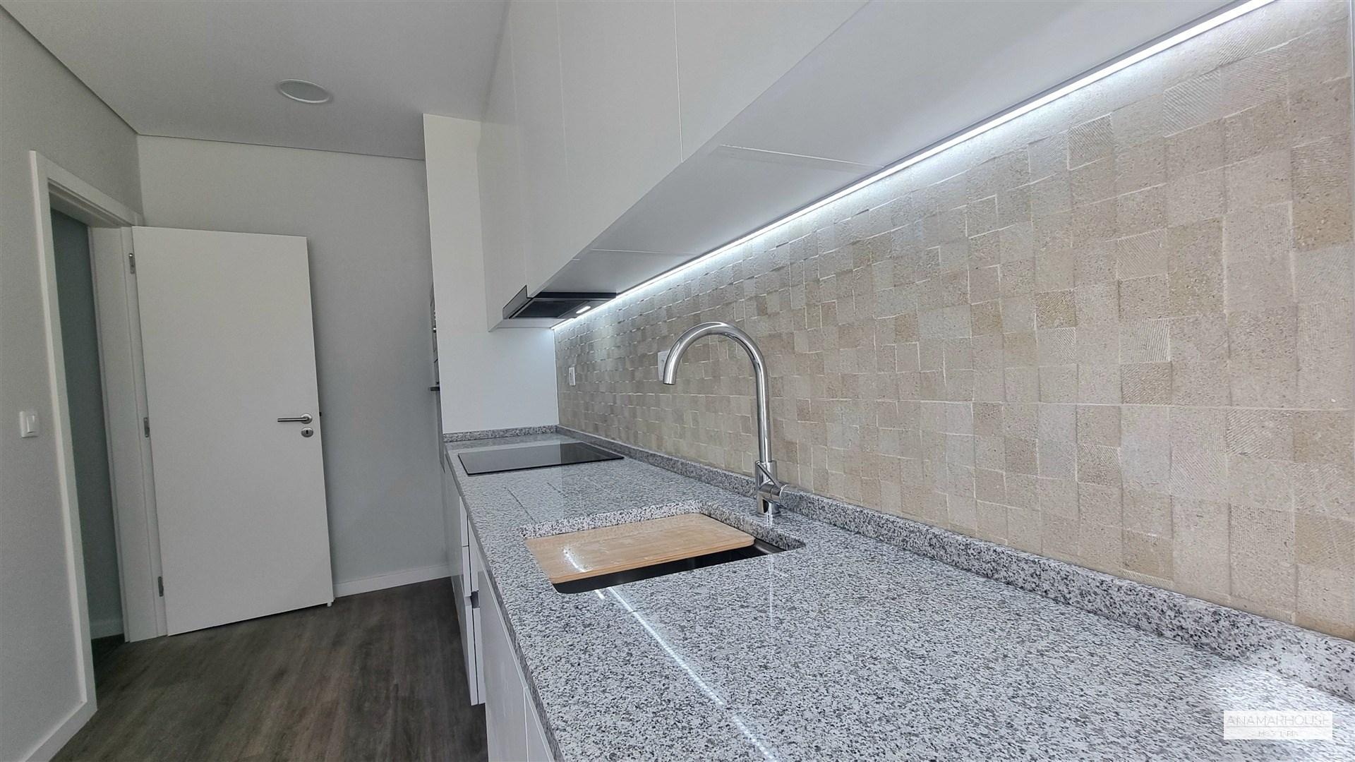 T2 totalmente remodelado na Venteira — luz, conforto e uma localização prática para v
<!DOCTYPE html>
<html lang=
