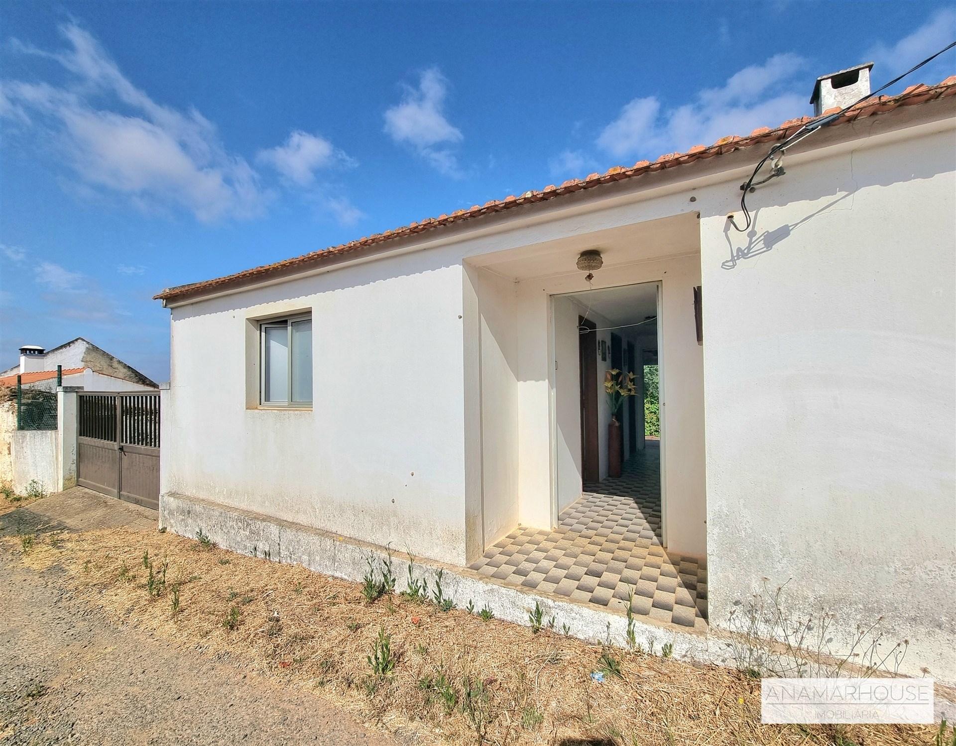 Moradia T2 Isolada com Terreno Murado de 800 m² e Poço – Aldeia do Cano | Cercal do Alentejo