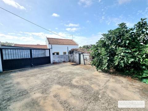 Moradia T2 Isolada com Terreno Murado de 800 m² e Poço – Aldeia do Cano | Cercal do Alentejo