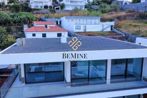Villa  T3+1 / Moradia de Luxo / Vargem, Calheta - Ilha da Madeira