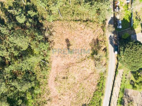 Lote de Terreno com Projeto Aprovado em Creixomil, Barcelos