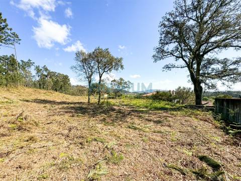 Lote de Terreno com Projeto Aprovado em Creixomil, Barcelos